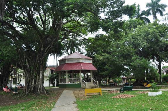 Praça central de Bocas del Toro, na costa norte do Panamá
